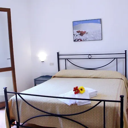 Scirocco E Tramontana Apartment *